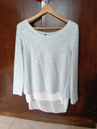 Blusa de manga larga bicolor