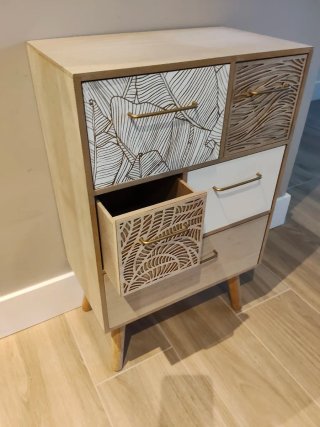 Mesita 5 cajones madera diseño hojas