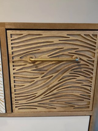 Mesita 5 cajones madera diseño hojas