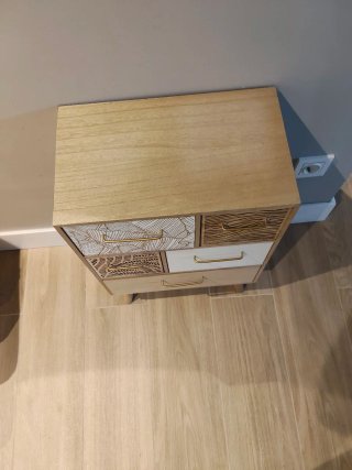 Mesita 5 cajones madera diseño hojas