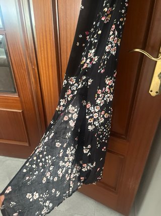 Mono largo con estampado de flores