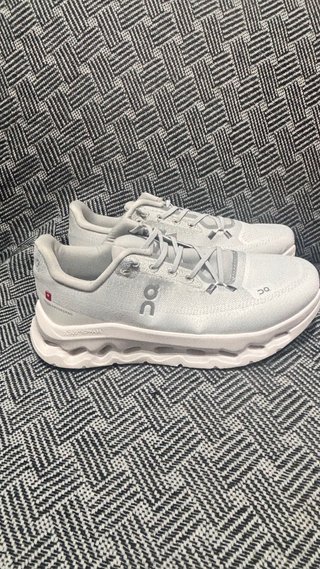 Zapatillas On Running Cloudtilt Gris/Blanco