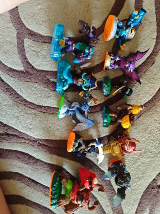 Lote 2 Juegos Skylanders, 2 Portales y 23 Figuras