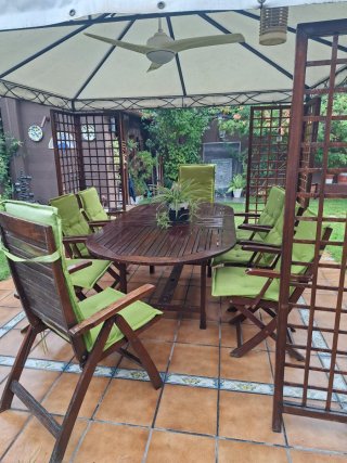 Conjunto de Mesa y Sillas de Jardín en Madera