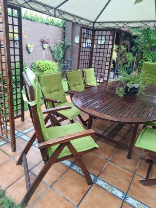 Conjunto de Mesa y Sillas de Jardín en Madera