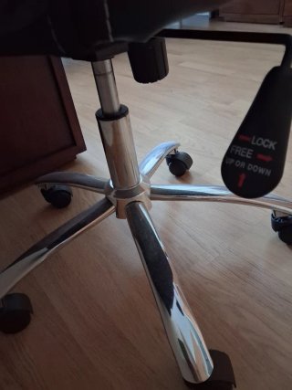 Silla de escritorio con ruedas