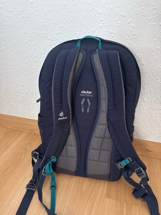 Mochila Deuter Giga 28L Azul Marino y Turquesa