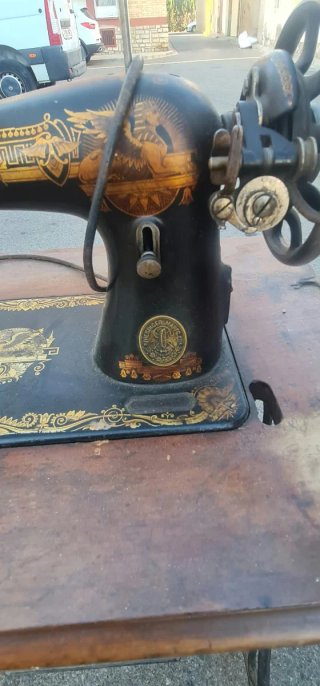 Máquina de coser antigua Singer
