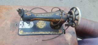 Máquina de coser antigua Singer