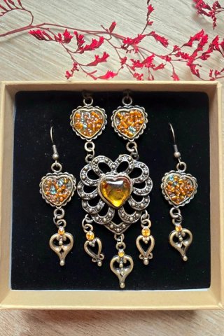 Conjunto de Collar y Pendientes Vintage