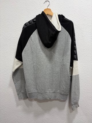 Sudadera Guess Gris y Negra