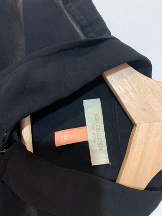 Camisa sin mangas negra