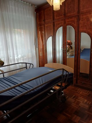 Cama articulada eléctrica marca Pardo