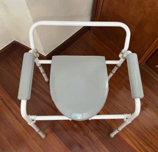 WC Portátil con Reposabrazos