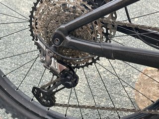 BICICLETA ELÉCTRICA GIANT DE MONTAÑA, TOPE DE GAMA