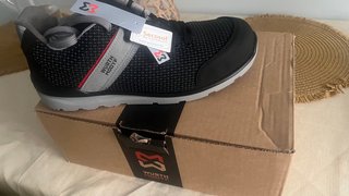 Zapatos de seguridad talla 44 nuevos