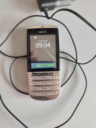 Nokia 300 Táctil