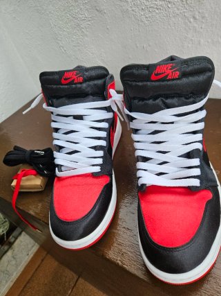 Nike Air Jordan High Retro Rojas y Negras