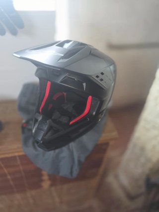 Casco Motocross Alpinestars con Guantes