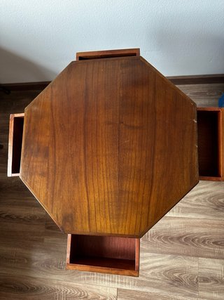 Mesa de madera con cajoned