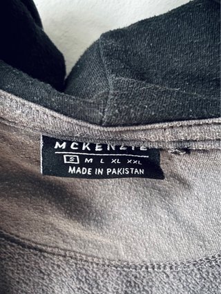 Chaqueta con capucha McKenzie