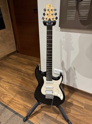 Guitarra Eléctrica Greg Bennet