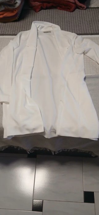 Lote de Blazer Blanca y Torera Negra