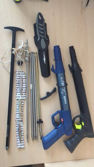 Set 2 Fucili Subacquei Mares Jet 42 e Accessori