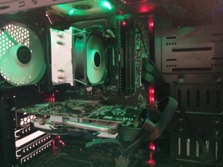 PC Gamer con Iluminación LED