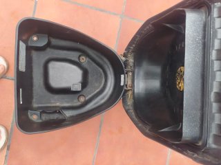 Asiento y Portacascos Honda SH 150 (2001)