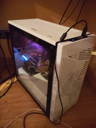 PC Gaming con Pantalla y Ratón