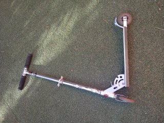 Patinete plegable de metal