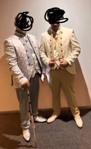 Trajes de boda hombre beige y gris