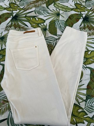 Pantalón pitillo beige Massimo Dutti