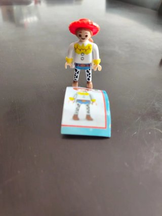 Figura Huevo Kinder Sorpresa Jessie Toy Story