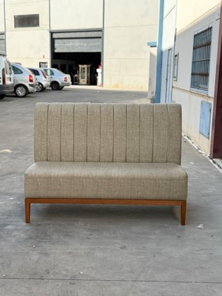 Lote 6 Sillónes de tres plazas beige