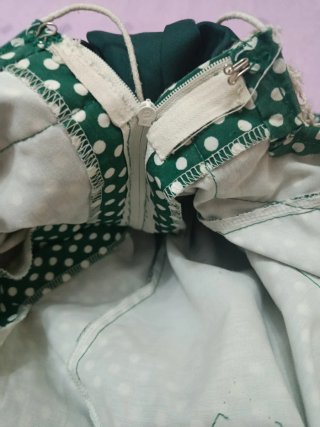 Traje de flamenca verde con lunares
