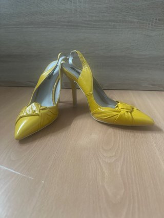 Zapatos de Fiesta Amarillos