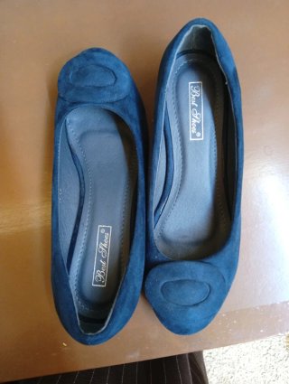 Zapatos de antelina en azul marino,burdeos y negro