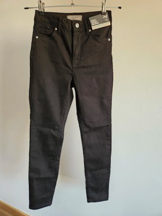 Pantalón Pitillo Negro Talla S