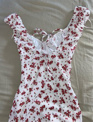 Vestido floral Bershka