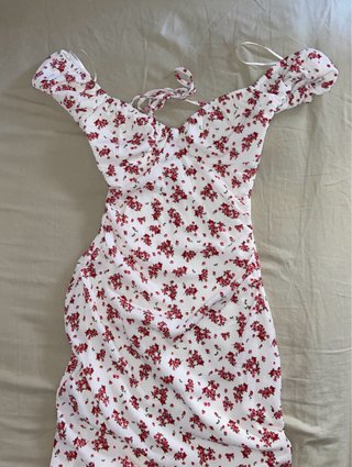 Vestido floral Bershka