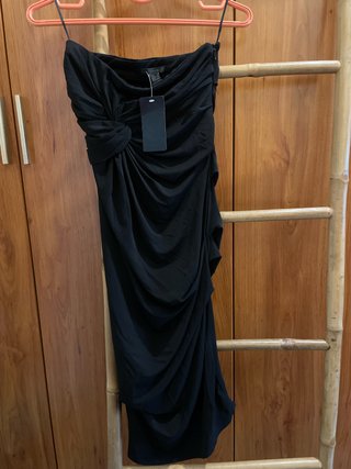 Vestido fiesta palabra de honor negro. Es talla XS