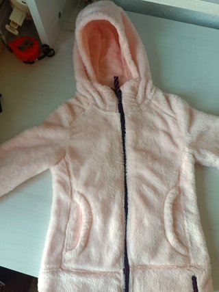 7 prendas niña 4a5 años invierno por solo 4€ todo.