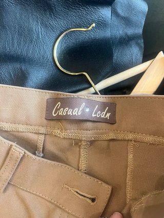 Pantalones beige/marrón
