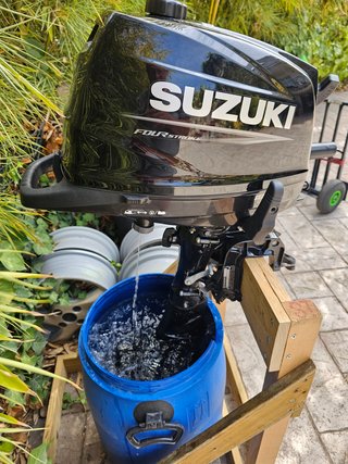 Embarcación Neumática Ozeam 360 con Motor Suzuki
