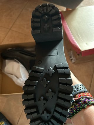Botines negros charol mujer
