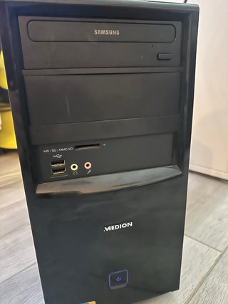 PC Sobremesa Medion Negro