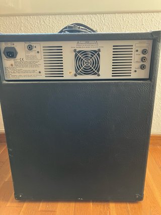 Amplificador de Bajo Laney R4 300W