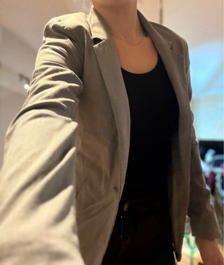 Conjunto de Americana Gris y Top Negro